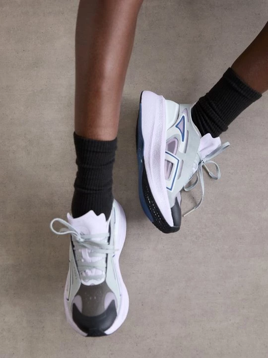 Foto van product Hardloopschoenen voor op de weg Adidas by Stella McCartney lichtgrijs