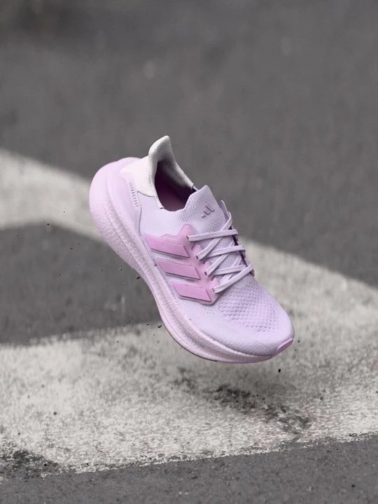 Foto van product Hardloopschoenen voor op de weg Adidas lila