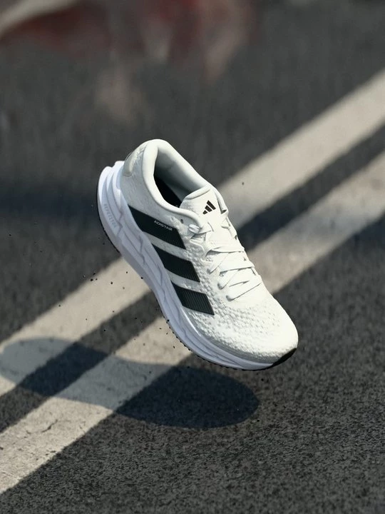Foto van product Hardloopschoenen voor op de weg Adidas wit