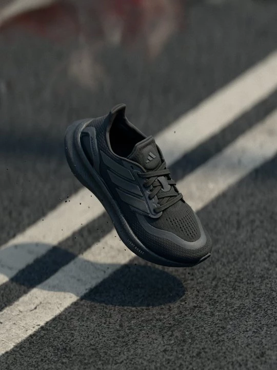 Foto van product Hardloopschoenen voor op de weg Adidas zwart