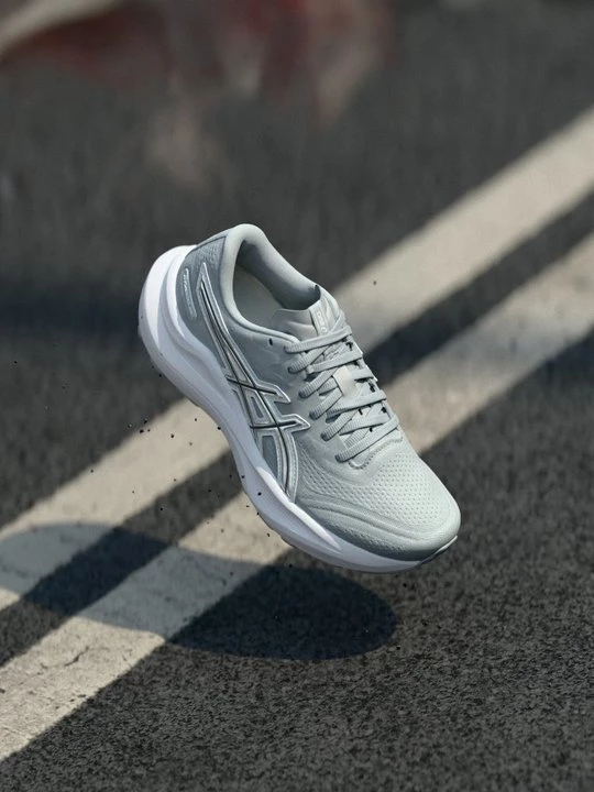 Foto van product Hardloopschoenen voor op de weg Asics grijs