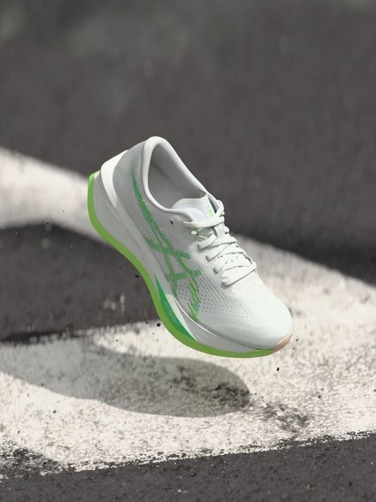 Foto van product Hardloopschoenen voor op de weg Asics wit