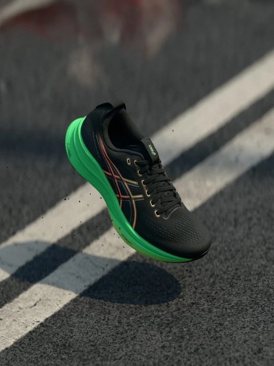 Foto van product Hardloopschoenen voor op de weg Asics zwart