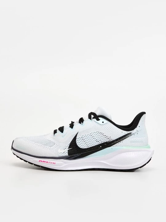 Foto van product Hardloopschoenen voor op de weg Nike donkerroze