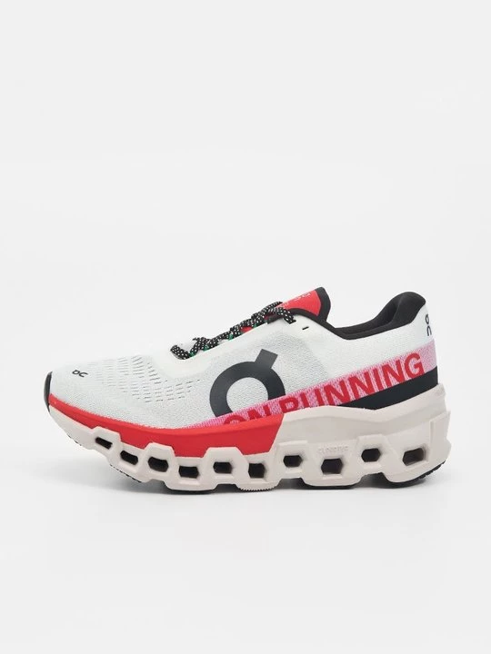 Foto van product Hardloopschoenen voor op de weg On rood