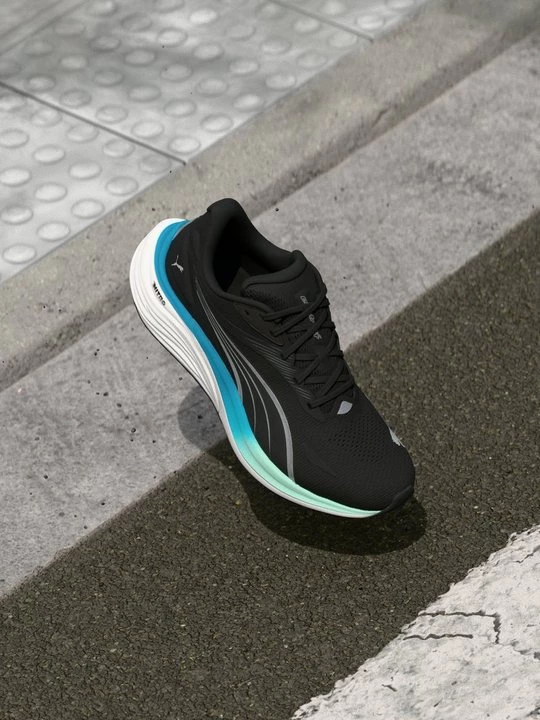 Foto van product Hardloopschoenen voor op de weg Puma zwart