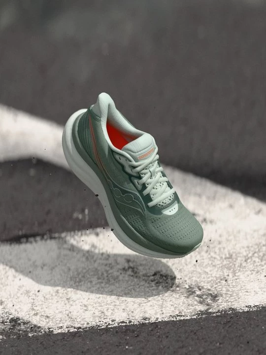 Foto van product Hardloopschoenen voor op de weg Saucony lichtgroen