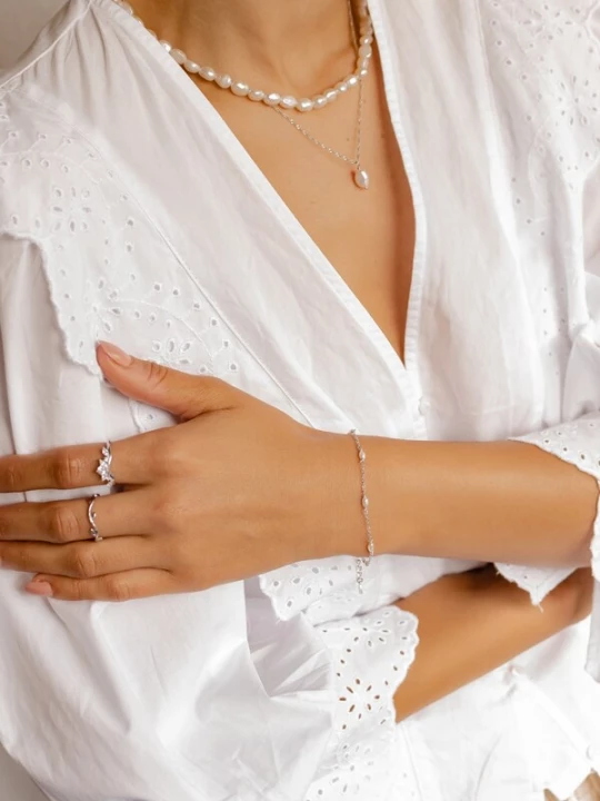 Foto van product Hey Happiness Armband 'Pearl Line' zilver