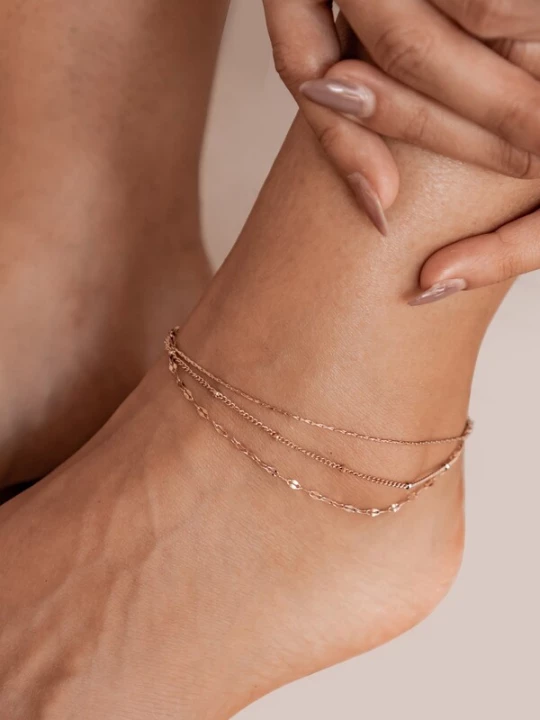 Foto van product Hey Happiness Voetsieraden 'Delicate Trio' rose-goud