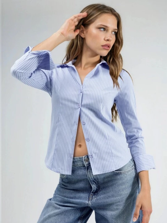 Foto van product Hiccup Blouse lichtblauw / wit