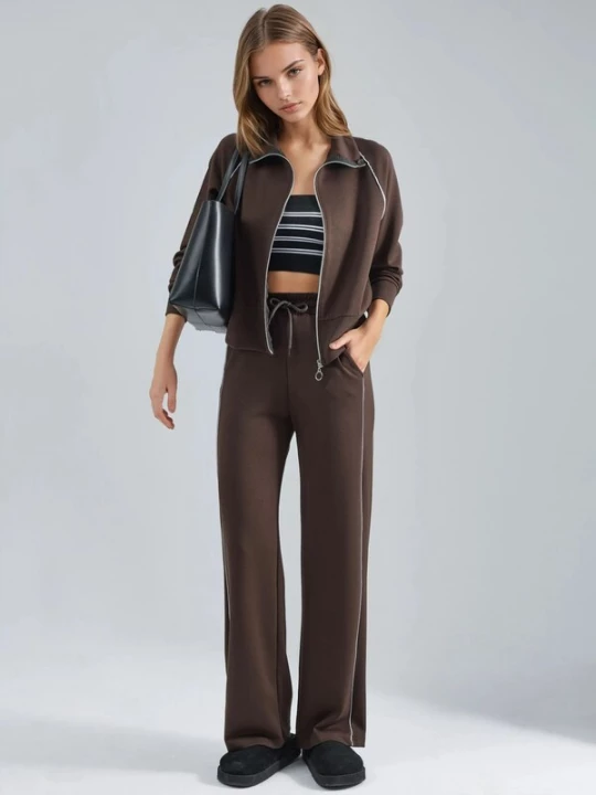 Foto van product Hiccup Joggingpak chocoladebruin / wit