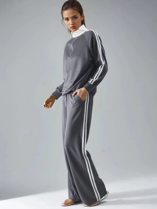 Foto van product Hiccup Joggingpak grijs / wit