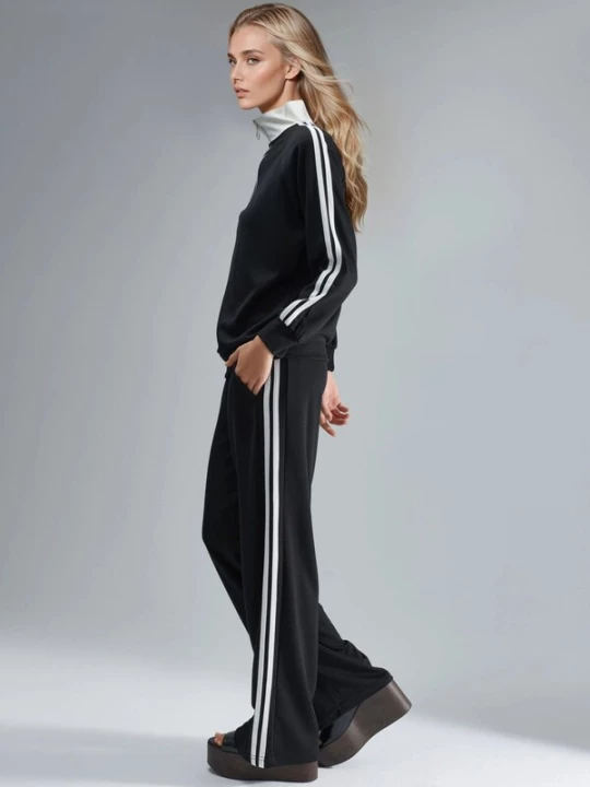 Foto van product Hiccup Joggingpak zwart / wit