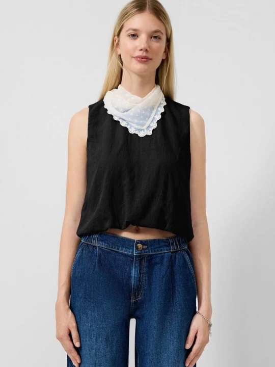 Foto van product Hooggesloten blouse met ballonzoom QS zwart