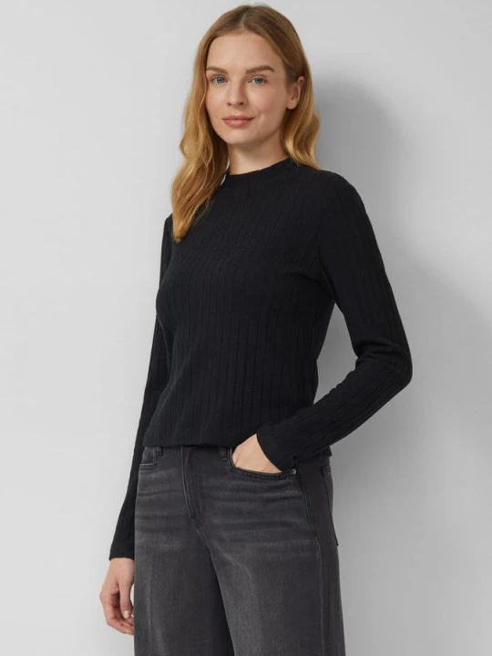 Foto van product Hooggeslotenm T-shirt slim fit met zachte ribstructuur s.Oliver zwart