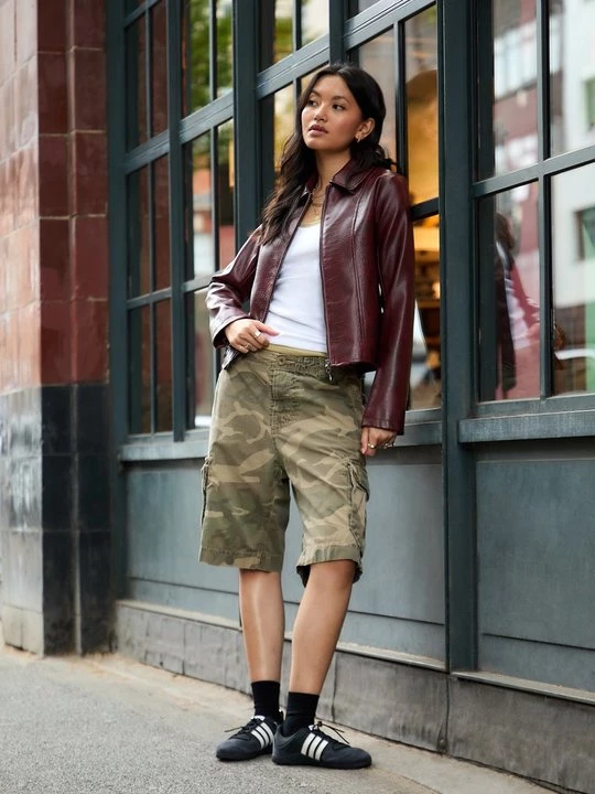 Foto van product Imitatieleren jas BDG Urban Outfitters rood