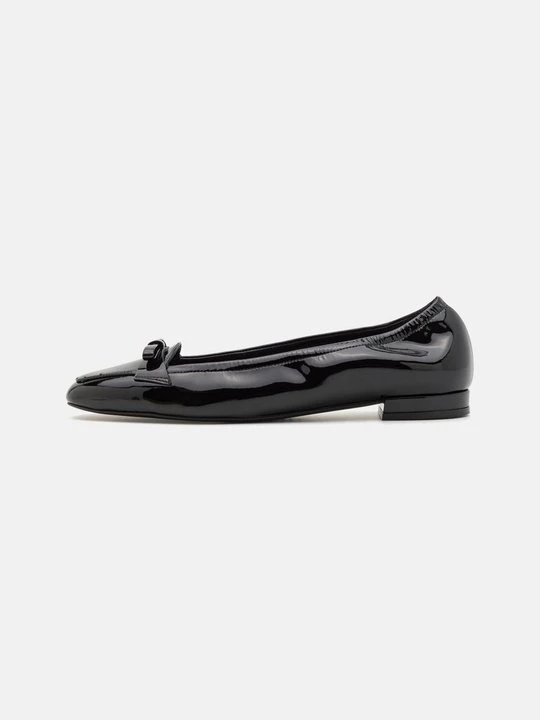 Foto van product Instappers Stuart Weitzman zwart