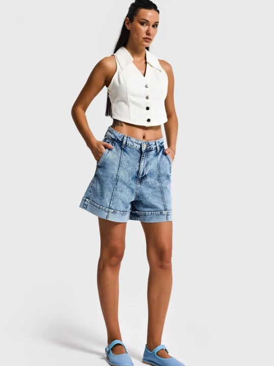 Foto van product IT'S BASIC Jeans 'Mini Denim Short' lichtblauw