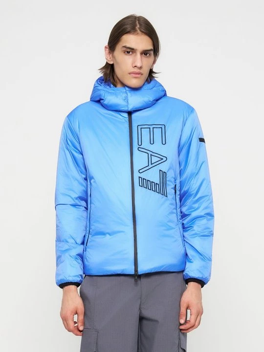 Foto van product Jas EA7 Emporio Armani lichtblauw
