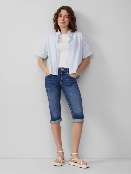 Foto van product Jeans Catie / slim fit / mid rise / capri length QS blauw