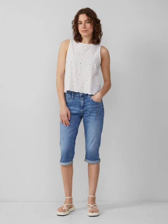 Foto van product Jeans Catie / slim fit / mid rise / capri length QS blauw