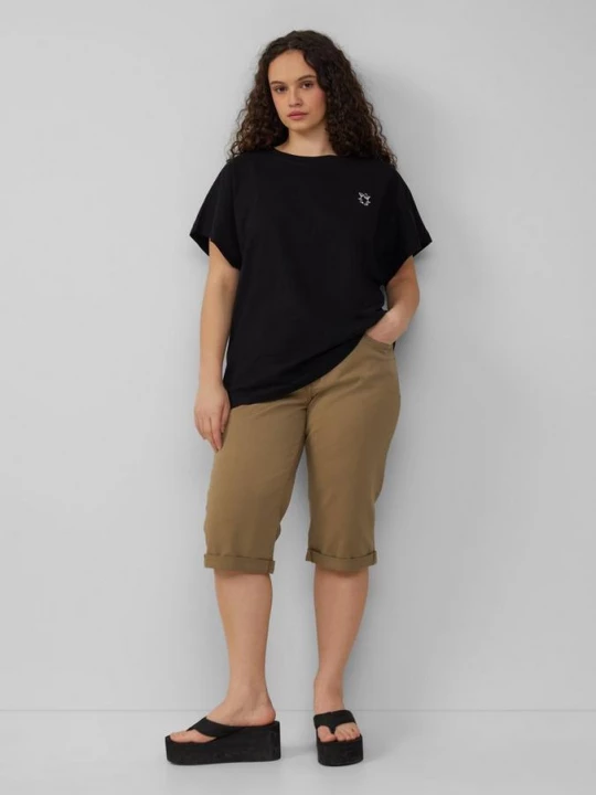 Foto van product Jeans / curvy fit / mid rise / capri length QS olijfgroen