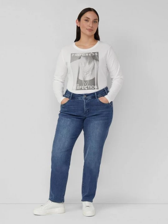 Foto van product Jeans / Curvy Fit / Mid Rise / Slim Tapered Leg / cosy binnenkant s.Oliver blauw