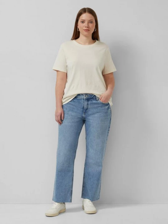 Foto van product Jeans / Halfhoog / Rechte pijp / Geknipt QS blauw