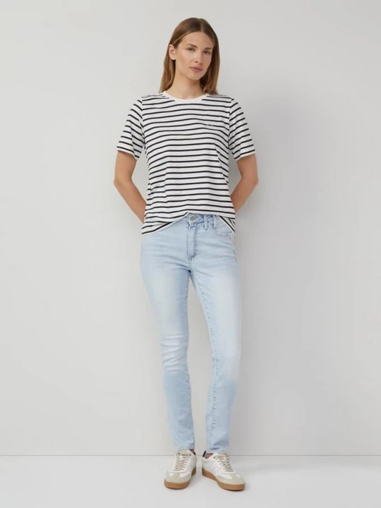 Foto van product Jeans Izabell / Skinny Fit / Halfhoog / Magere pijpen s.Oliver blauw