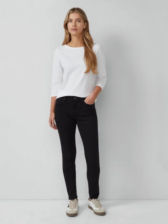 Foto van product Jeans Izabell / Skinny Fit / Halfhoog / Magere pijpen s.Oliver zwart