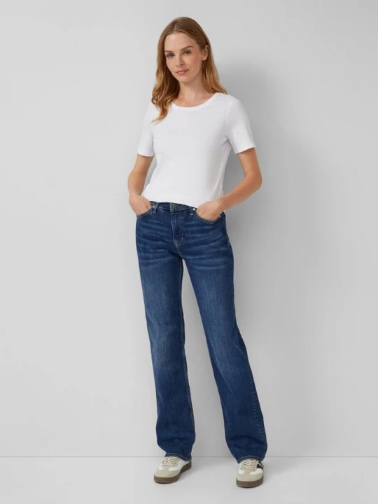 Foto van product Jeans Karolin / Regular Fit / Halfhoog / Rechte Pijp s.Oliver blauw