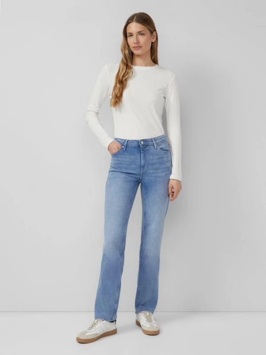 Foto van product Jeans Karolin / Regular Fit / Halfhoog / Rechte Pijp s.Oliver blauw