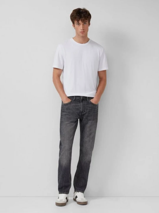 Foto van product Jeans Mauro / Regular Fit / Halfhoog / Taps toelopende pijpen s.Oliver grijs