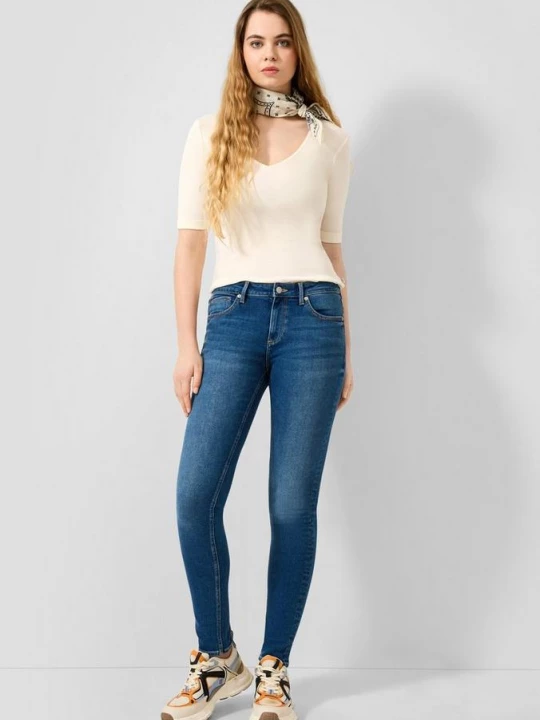 Foto van product Jeans SADIE / Skinny Fit / Mid Rise / Skinny Leg QS blauw