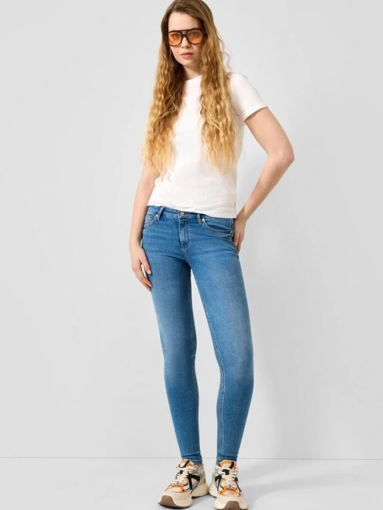 Foto van product Jeans SADIE / Skinny Fit / Mid Rise / Skinny Leg QS blauw