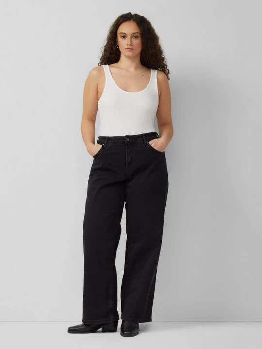 Foto van product Jeans / Slim Fit / Halfhoog / Wijde pijpen QS zwart