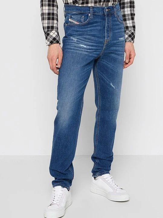 Foto van product Jeans Tapered Fit Diesel