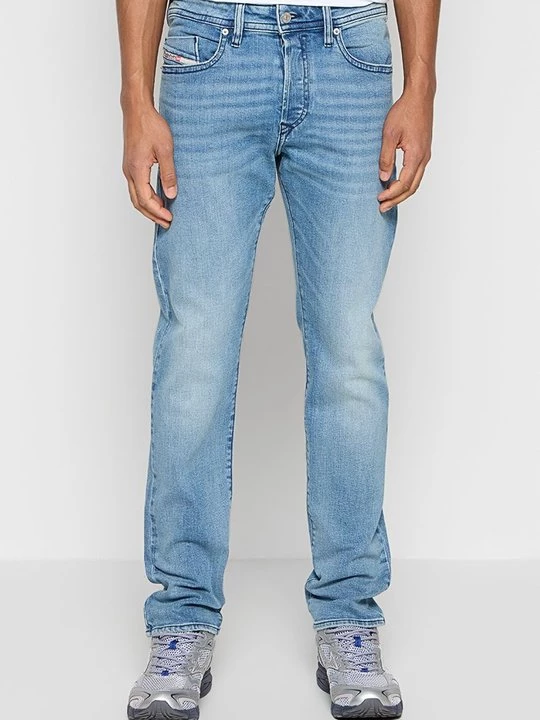 Foto van product Jeans Tapered Fit Diesel