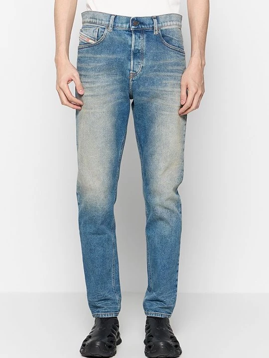 Foto van product Jeans Tapered Fit Diesel blauw