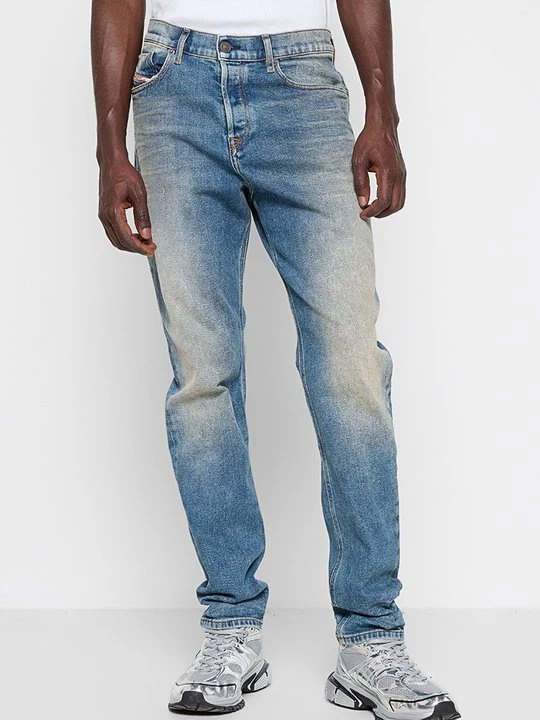 Foto van product Jeans Tapered Fit Diesel blauw
