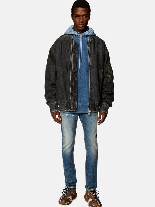 Foto van product Jeans Tapered Fit Diesel blauw