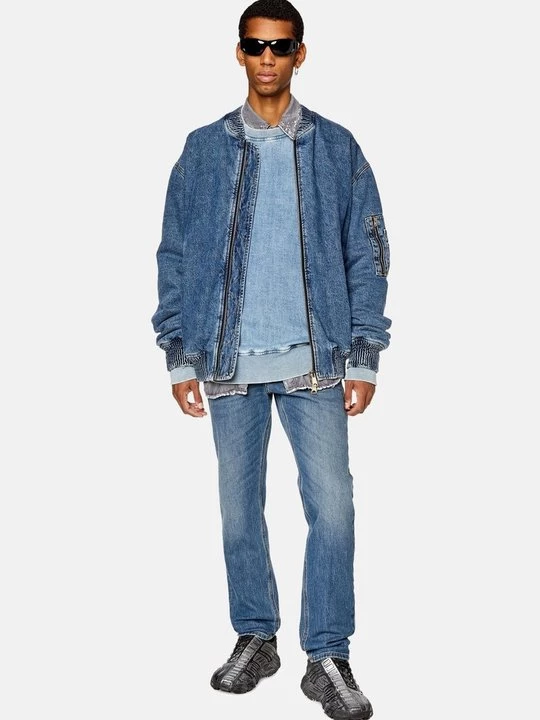 Foto van product Jeans Tapered Fit Diesel donkerblauw denim