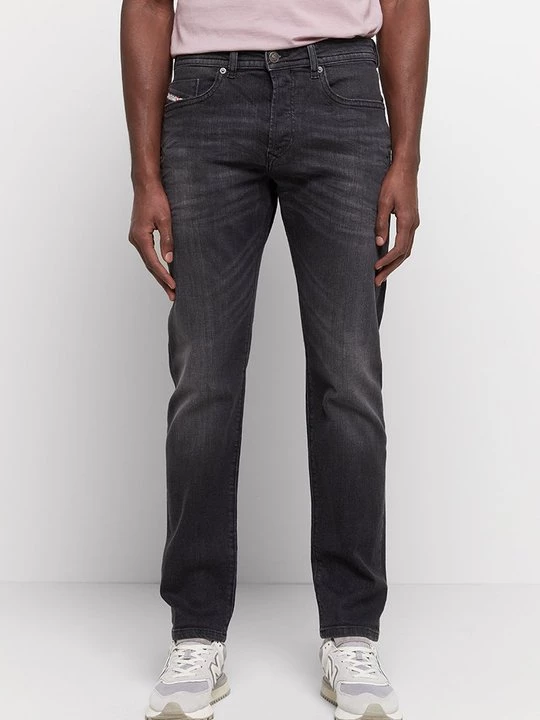 Foto van product Jeans Tapered Fit Diesel donkergrijs