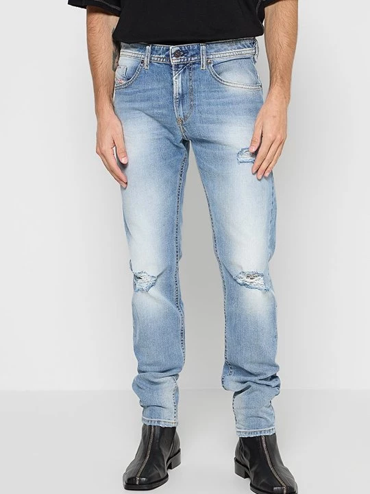 Foto van product Jeans Tapered Fit Diesel lichtblauw