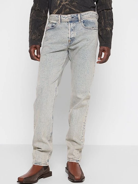 Foto van product Jeans Tapered Fit Diesel lichtblauw