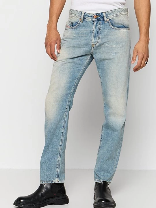 Foto van product Jeans Tapered Fit Diesel lichtblauw