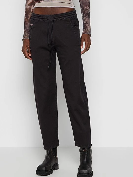 Foto van product Jeans Tapered Fit Diesel zwart