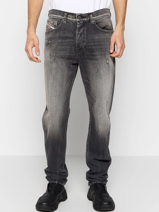 Foto van product Jeans Tapered Fit Diesel zwart