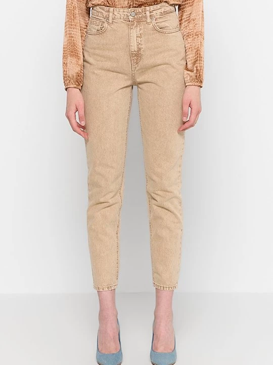 Foto van product Jeans Tapered Fit Guess taupe