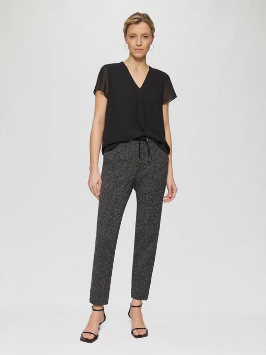 Foto van product Joggingbroek met elastische tailleband en visgraatstructuur s.Oliver zwart